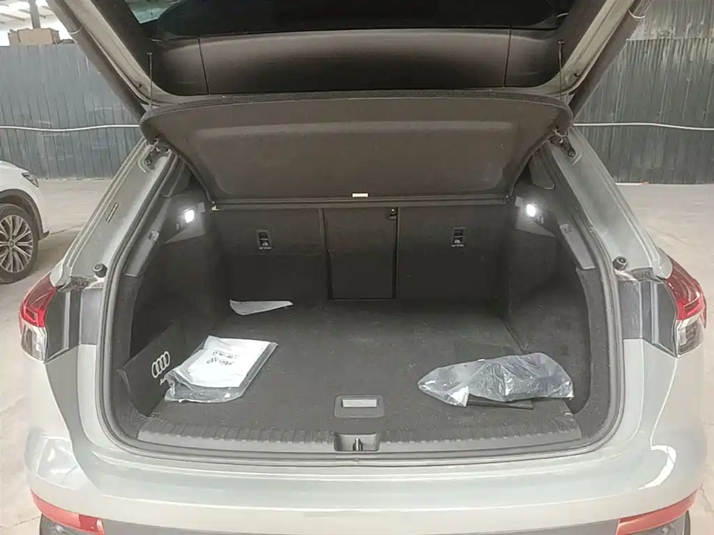 Audi Q4 e-tron 2023 40 e-tron Innovation Edition фото 19