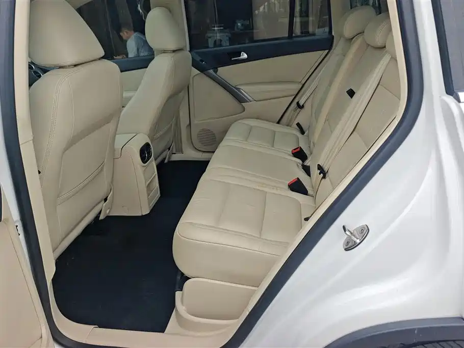 Volkswagen Tiguan 2012 2.0TSI Automatic 4WD Elite Edition фото 11