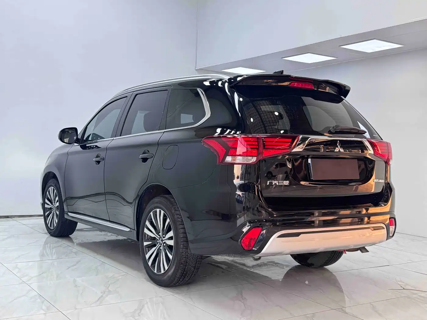 Mitsubishi Outlander 2021 2.0L FWD Comfort Edition 5-seater фото 4