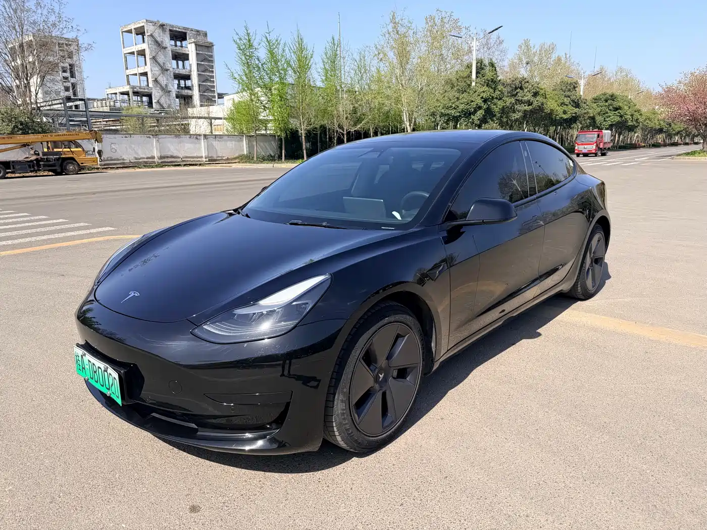 TESLA MODEL 3