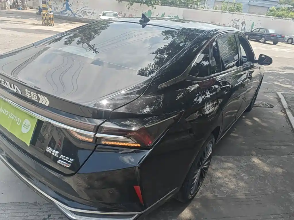 Dongfeng Aeolus Yixuan MAX 2023 2023 1.5T Ultra Stylish Dad Edition