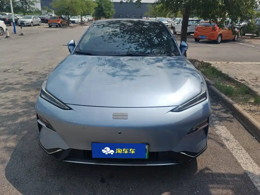 Geely Galaxy Galaxy E8 2025 2025 700km Long Voyage Smart Drive Edition