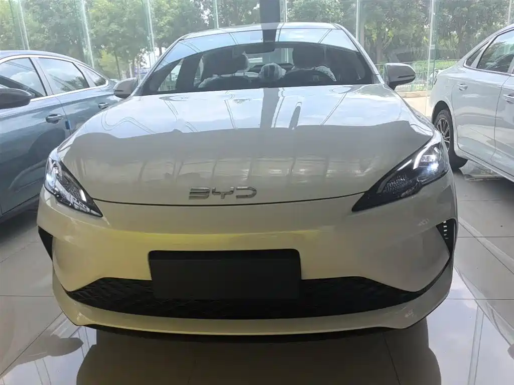 BYD Hai Bao 05 DM-i 2026 DM-i 128KM Luxury фото 3