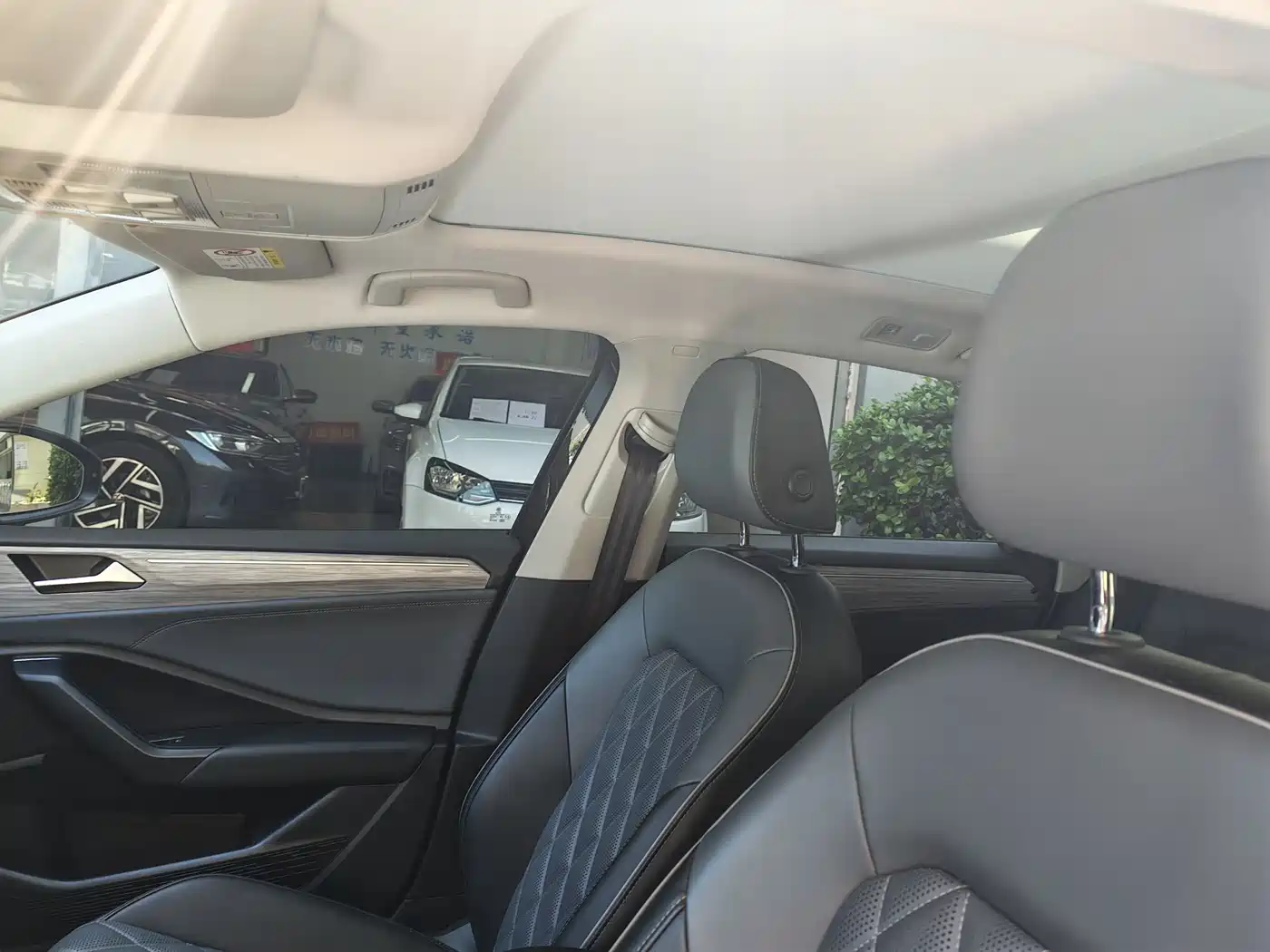 Volkswagen Sagitar 2023 300TSI DSG Leap Edition фото 17