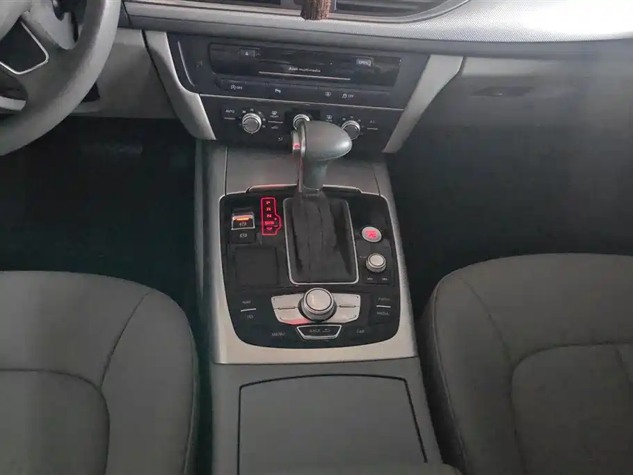 Audi A6L 2015 TFSI Millionth Anniversary Intelligent Leader Type фото 16
