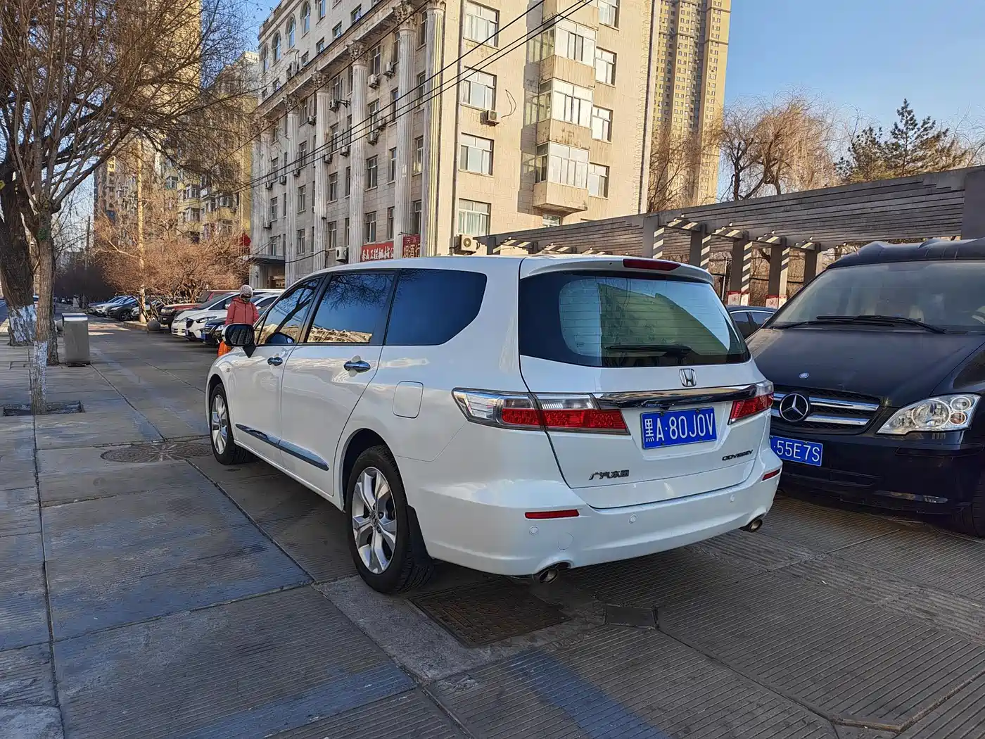Photo 4 - Honda Odyssey