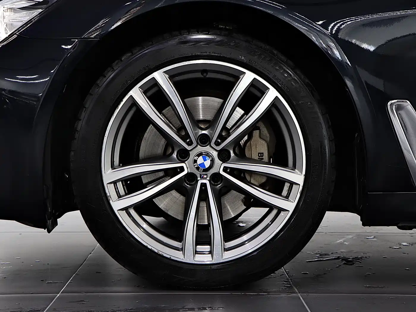 BMW 7 Series 2018 730Li Leading Type M Sport Package фото 8