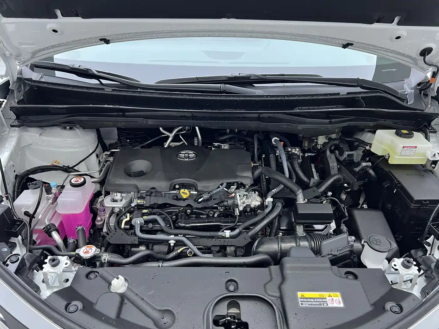 Toyota Granvia 2024 2.5L Hybrid Comfort фото 19