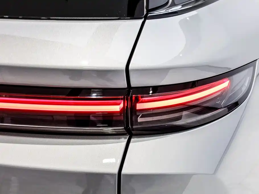 Li Auto Li i8 2025 2025 Standard Edition