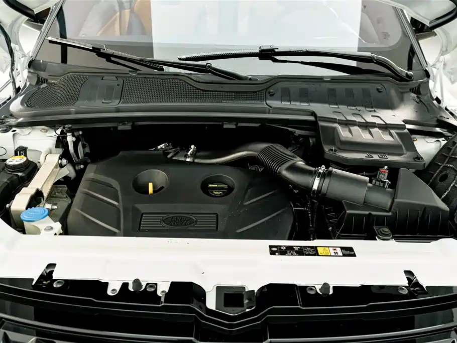 Land Rover Range Rover Evoque (Import) 2017 2.0T Convertible фото 27