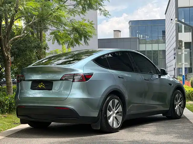 Tesla Model Y 2022 Facelift Rear-Wheel Drive Version — фото 3