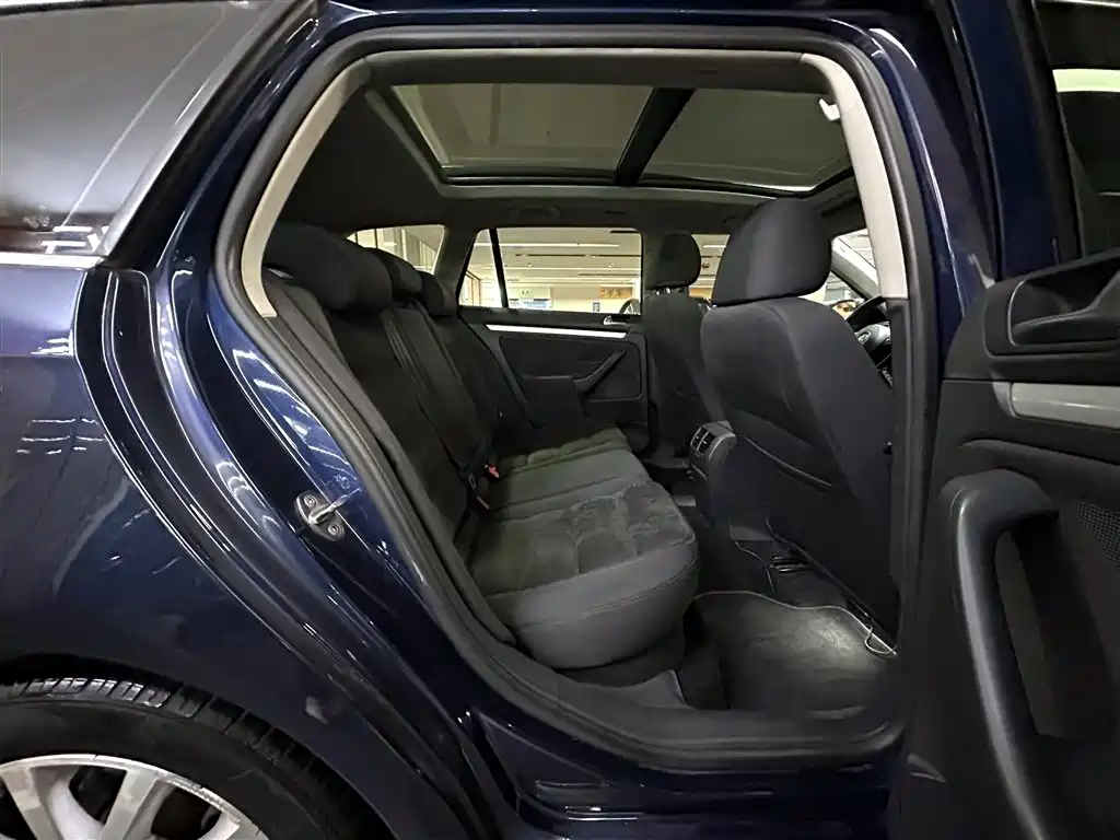 Volkswagen Golf (Import) 2011 1.4TSI Comfort Wagon фото 21