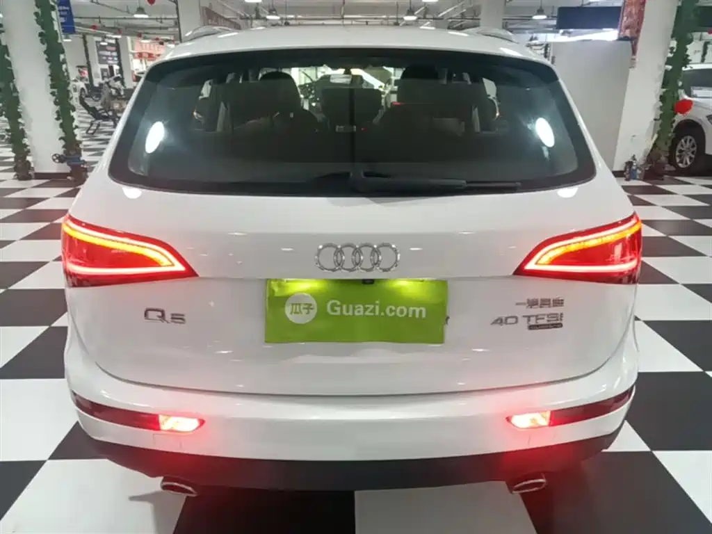 Audi Q5 2015 40 TFSI Technology фото 6