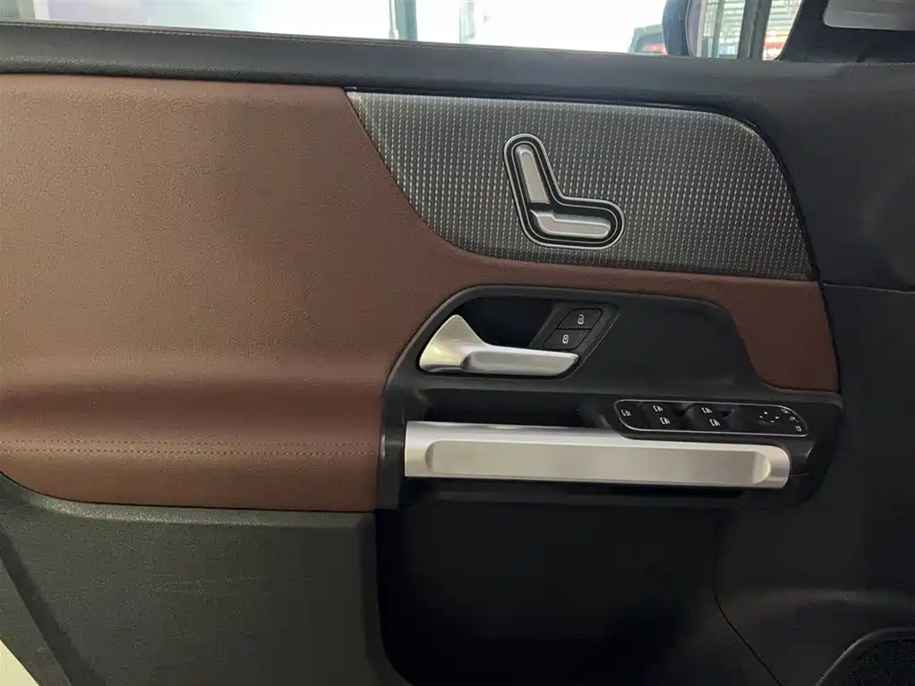 Mercedes-Benz GLB 2020 GLB 200 Dynamic фото 3