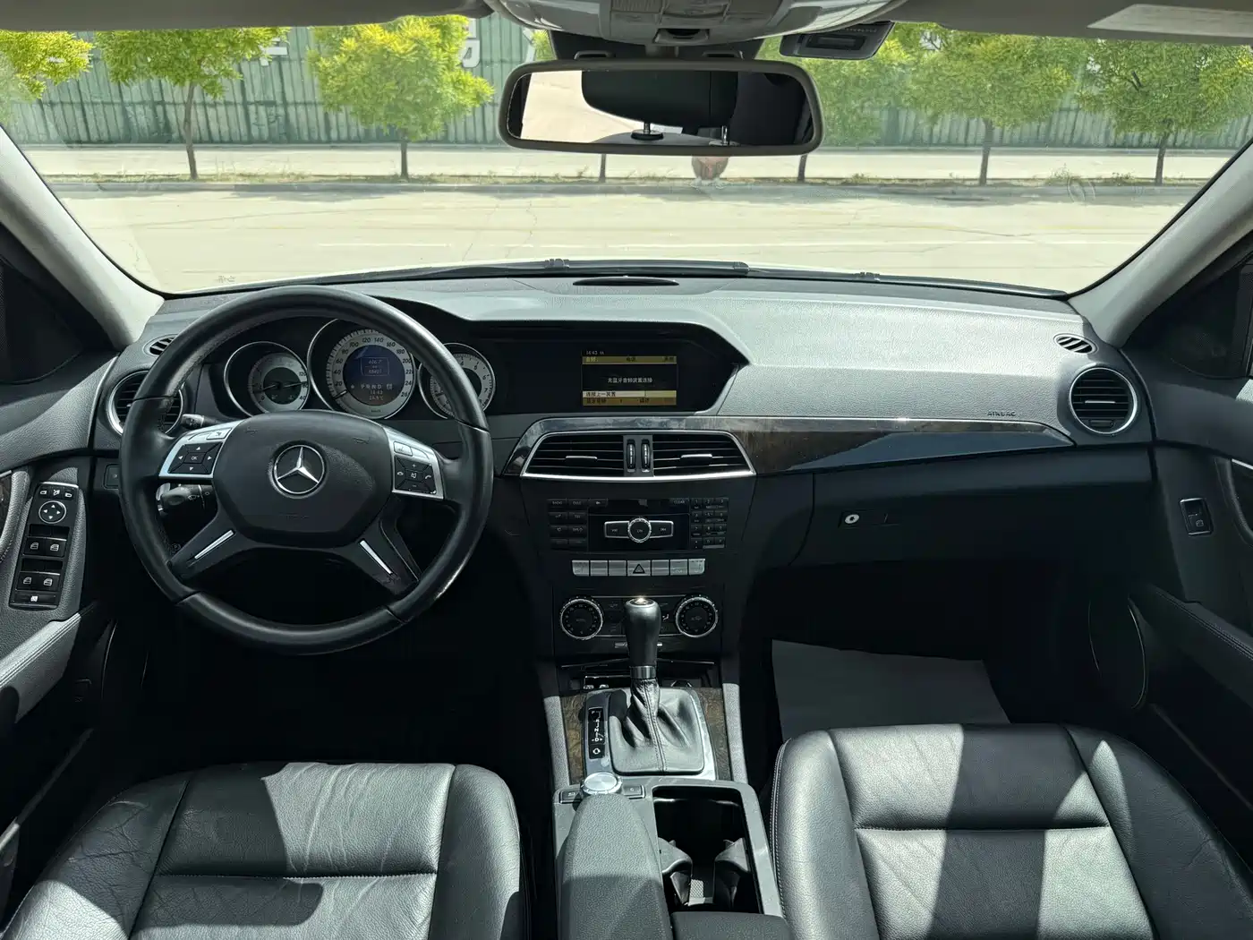 Mercedes-Benz C-Class 2011 C 200 CGI Fashion фото 23