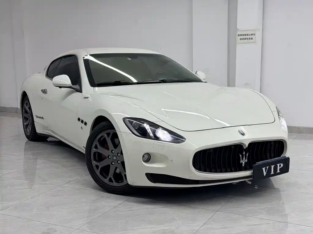 2018 Maserati GranTurismo