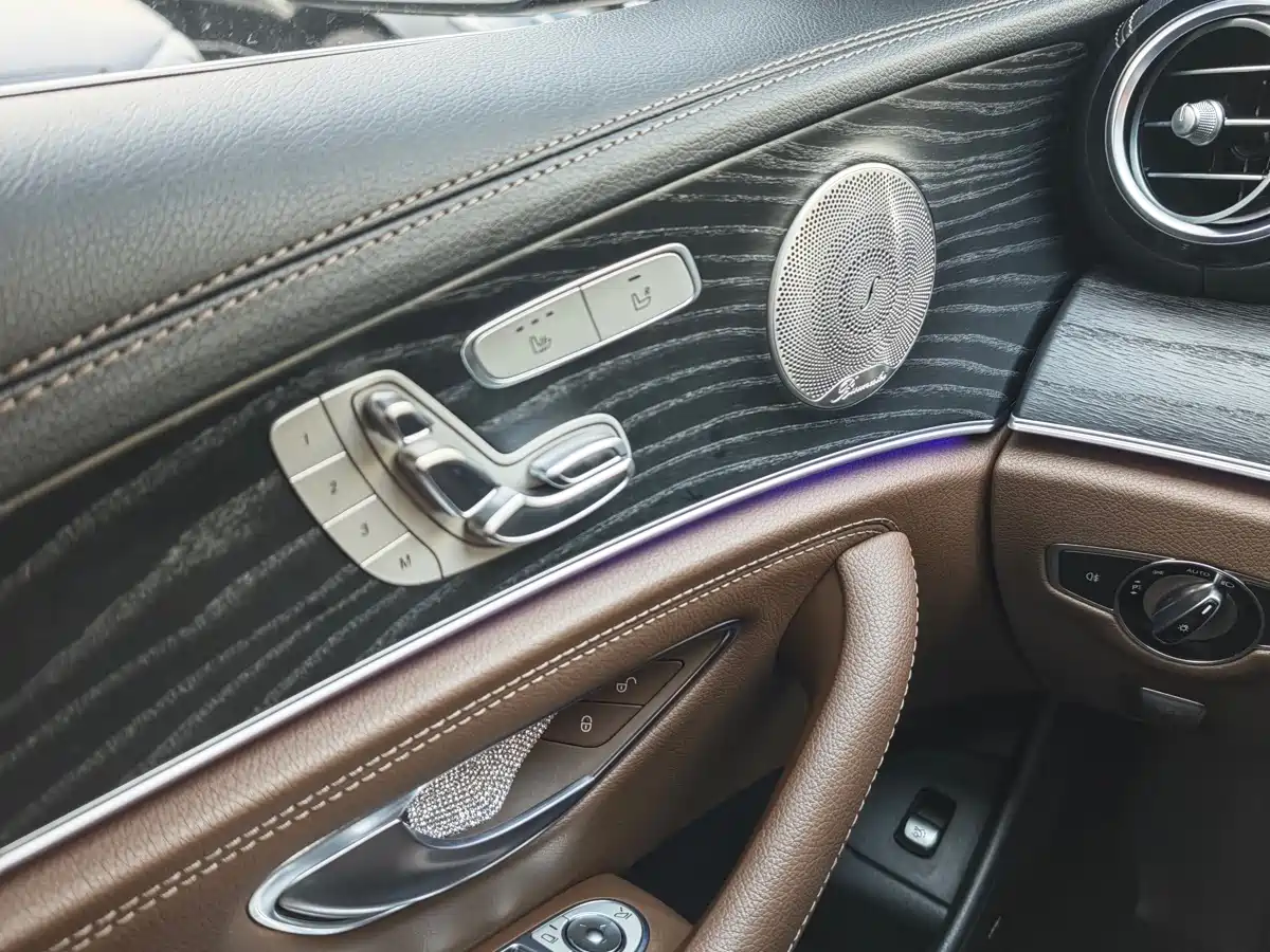 Mercedes-Benz E-Class 2022 Second Facelift E 300 L Sport Luxury фото 7