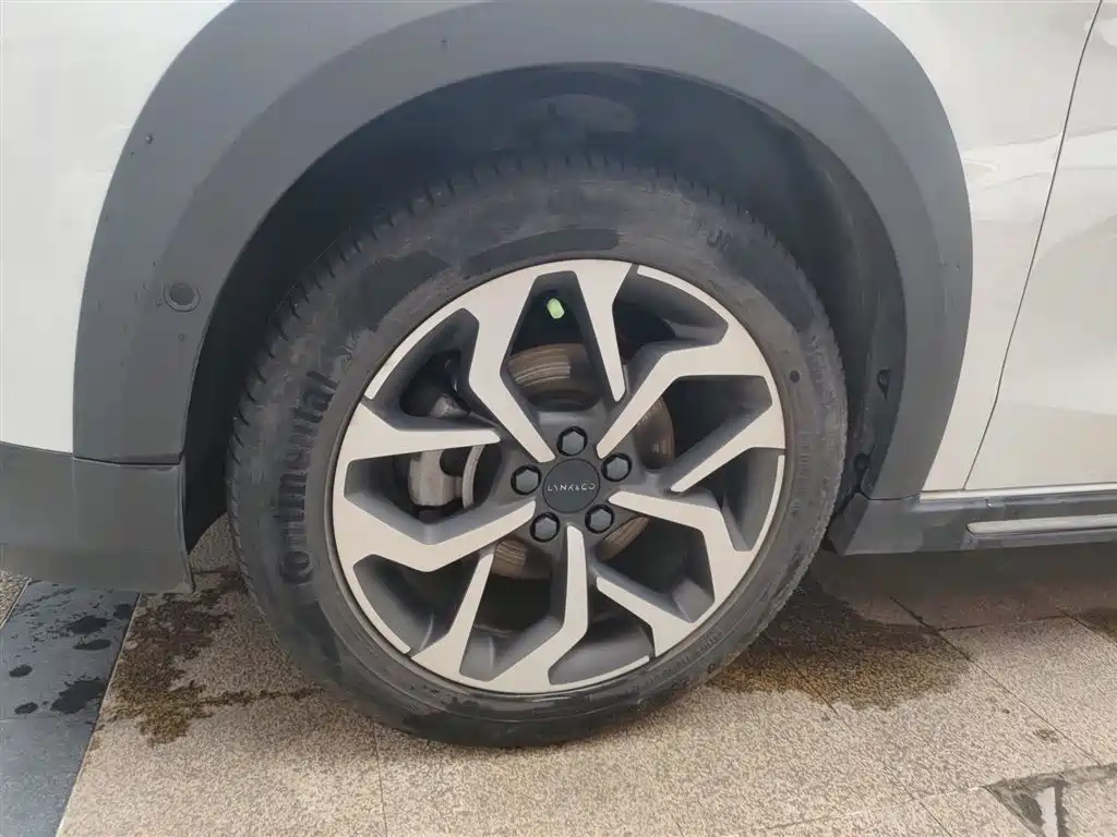 Lynk & Co 02 2018 1.5T DCT 2WD Power Pro Edition China V фото 25