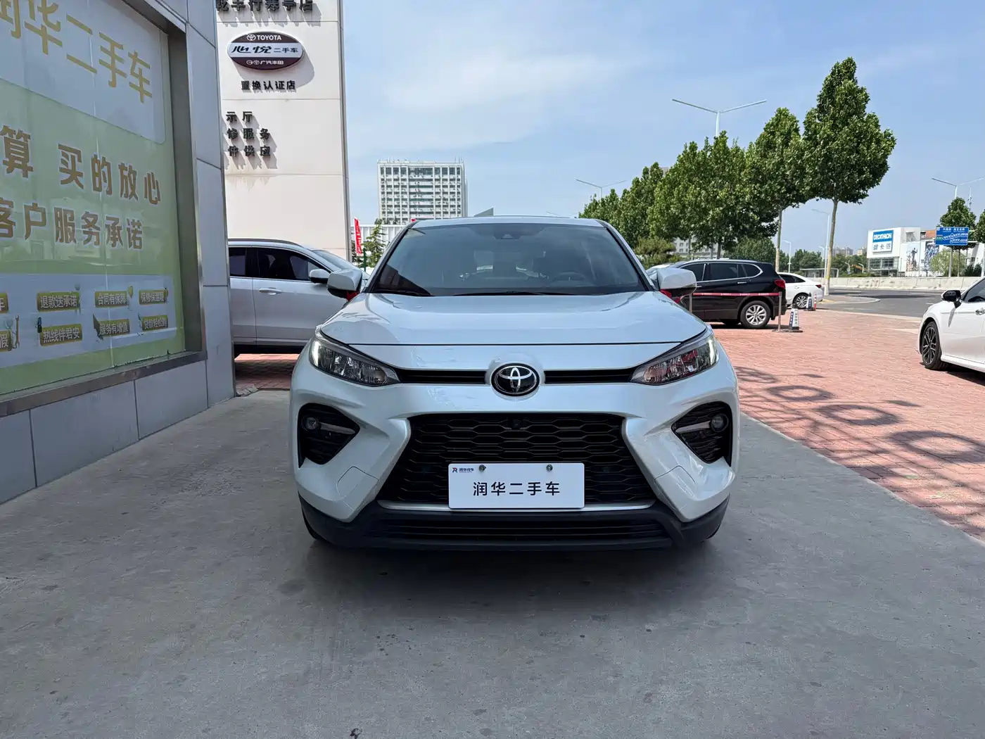 Toyota Wildlander 2022 2.0L CVT AWD Luxury Edition фото 9