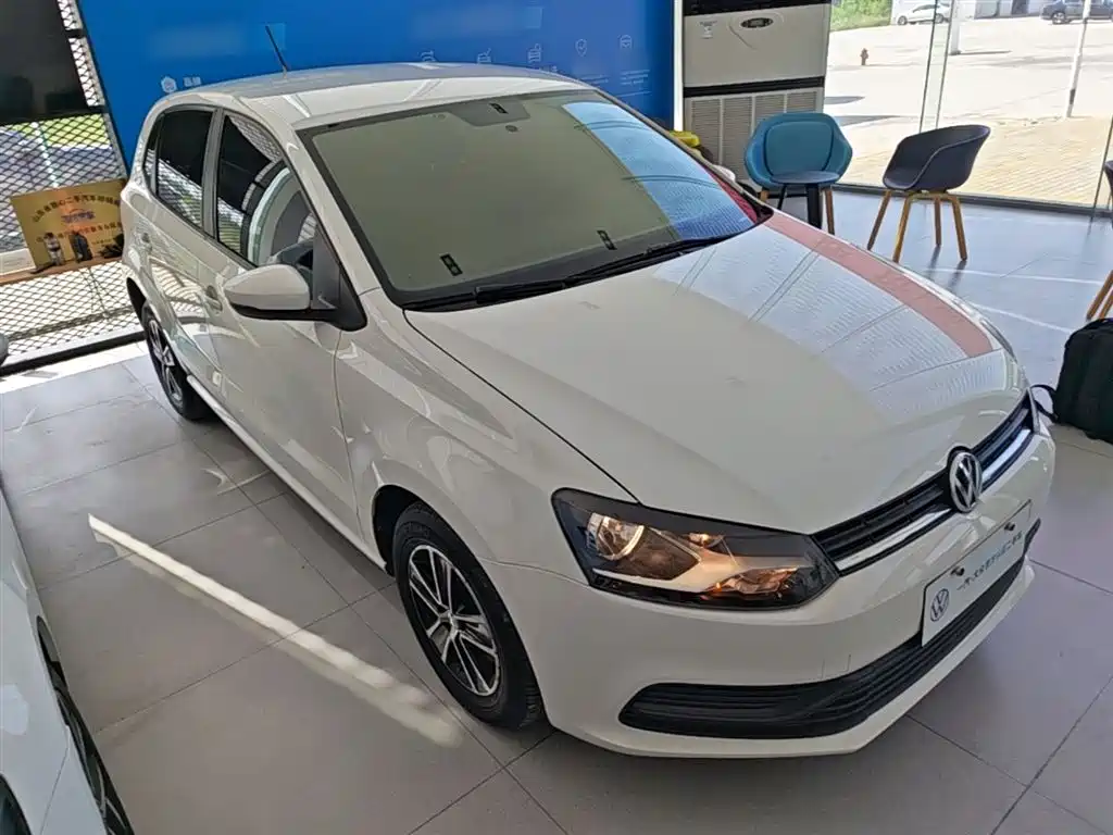 Volkswagen Polo 2018 1.5L Auto Safe Drive фото 4