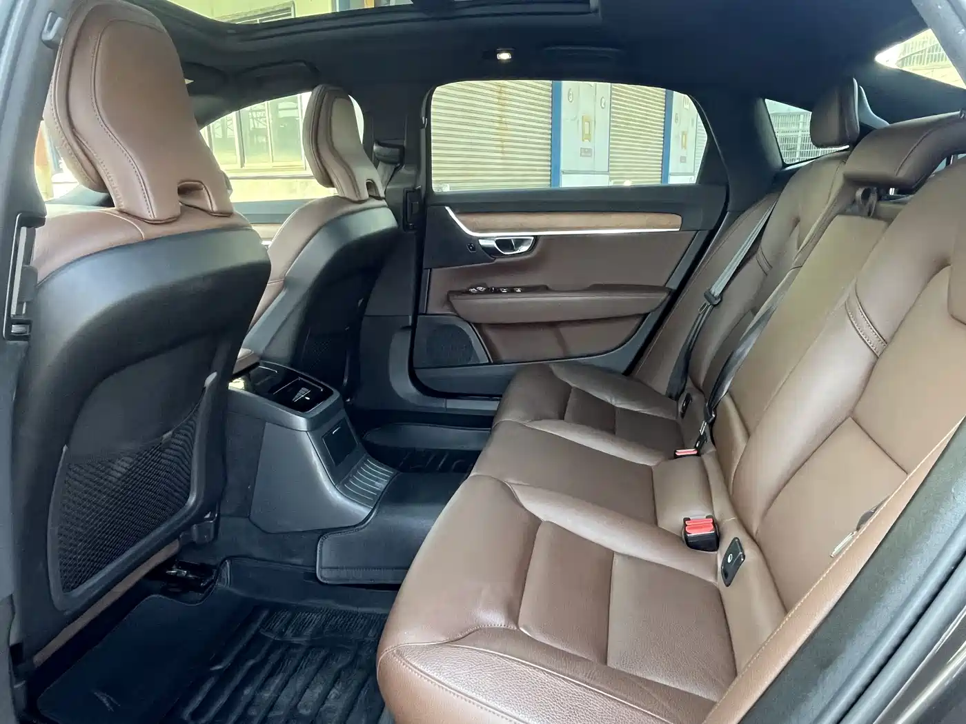 Volvo S90 Plug-in Hybrid 2021 2022 T8 Recharge Plug-in Hybrid Momentum Luxury Edition