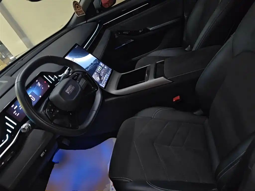 Geely Galaxy Galaxy L6 2024 125km Creative Edition фото 11