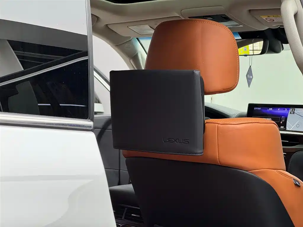 Lexus LX 2019 570 Prestige Luxury Edition фото 9