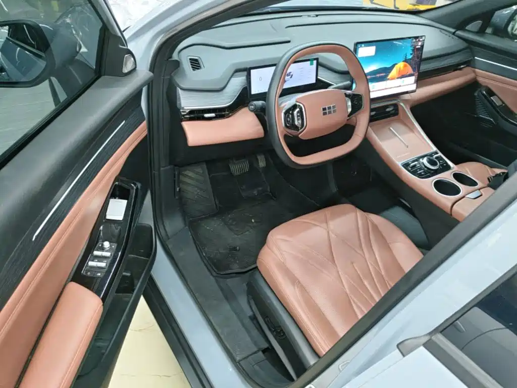Geely Galaxy Galaxy L6 2025 2025 EM-i 140km Explorer+ Edition