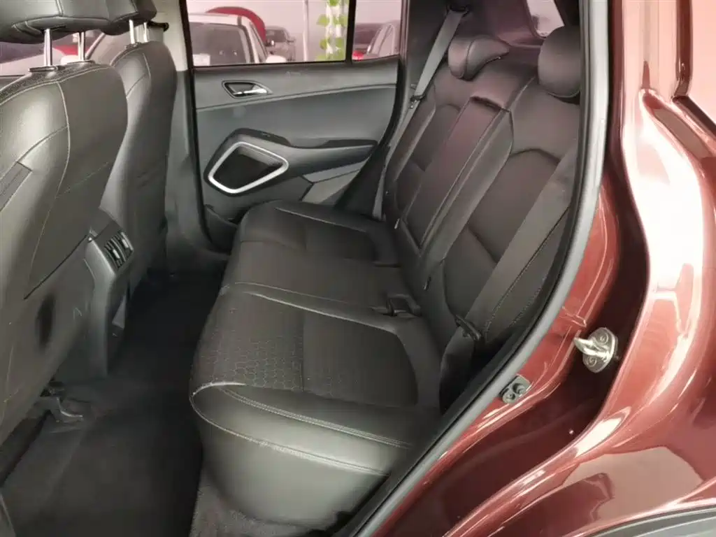 Hyundai Beijing Hyundai ix35 2018 2.0L Automatic 2WD Zhiyong·Enjoyment Edition фото 17