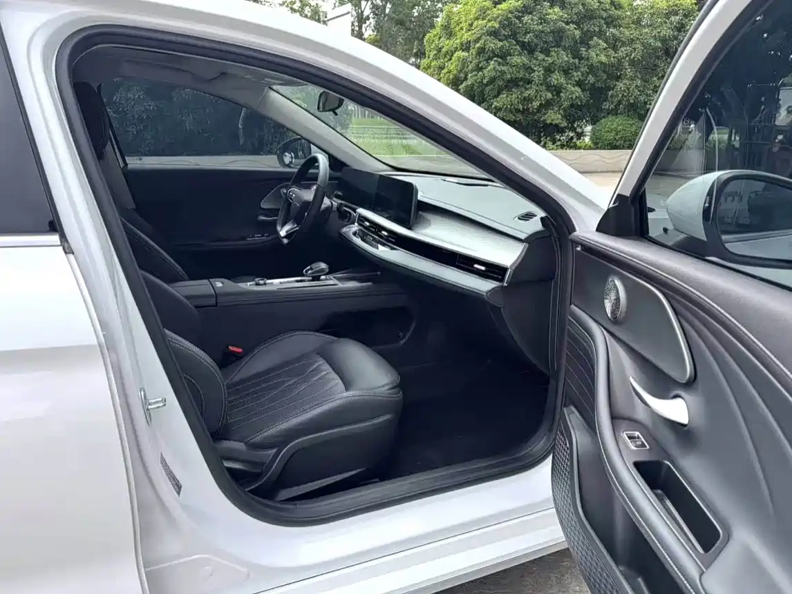 CHERY ARRIZO 8