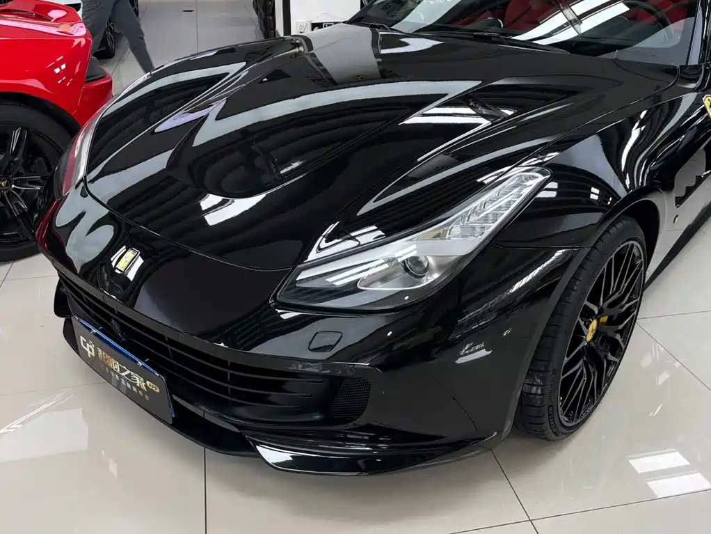 صورة 4 - Ferrari GTC4Lusso