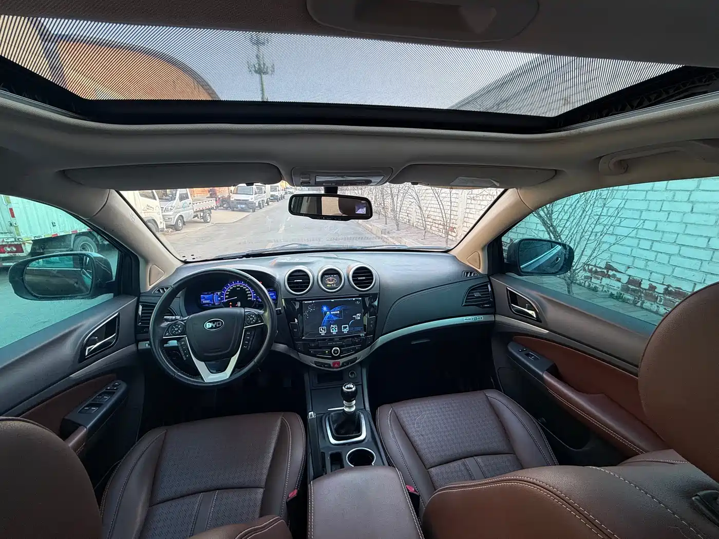 BYD S7 2016 1.5T Manual Premium Model фото 6