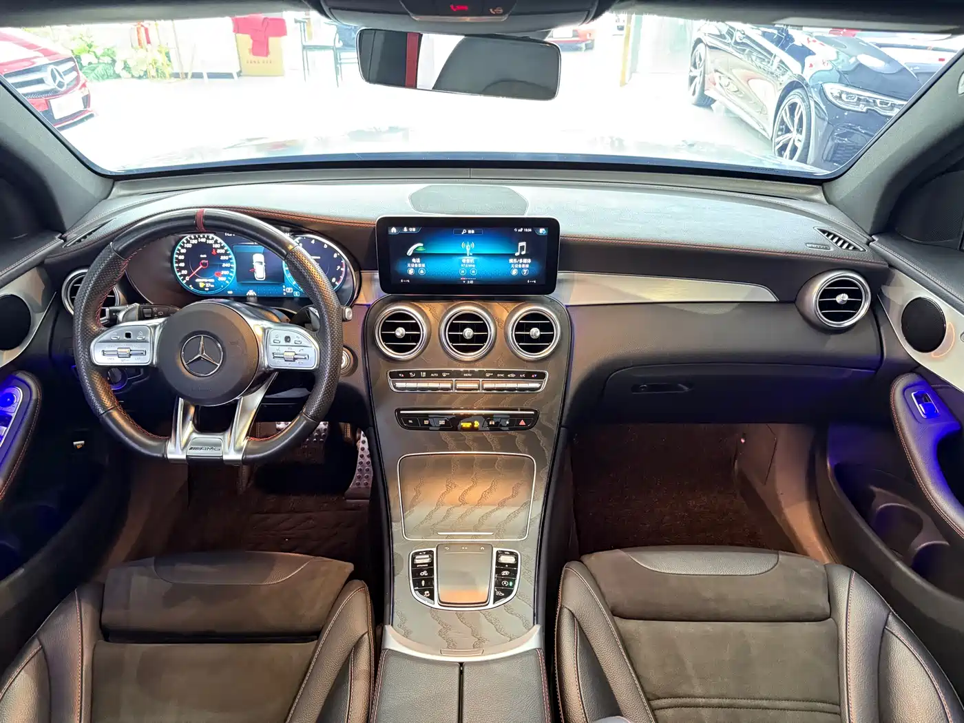 MERCEDES-BENZ GLC AMG