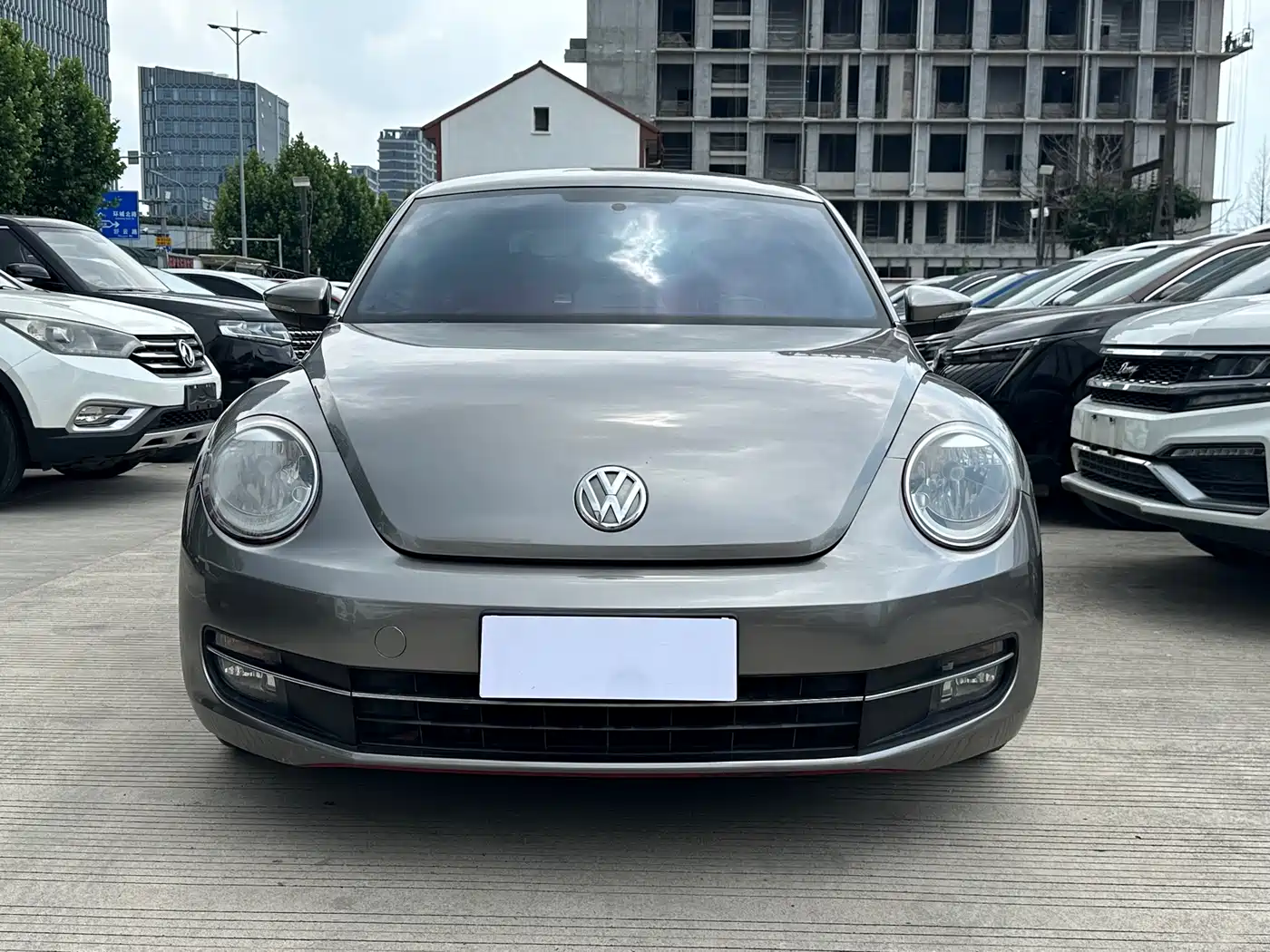 Volkswagen Beetle 2013 1.4TSI Fender Rock Edition фото 2