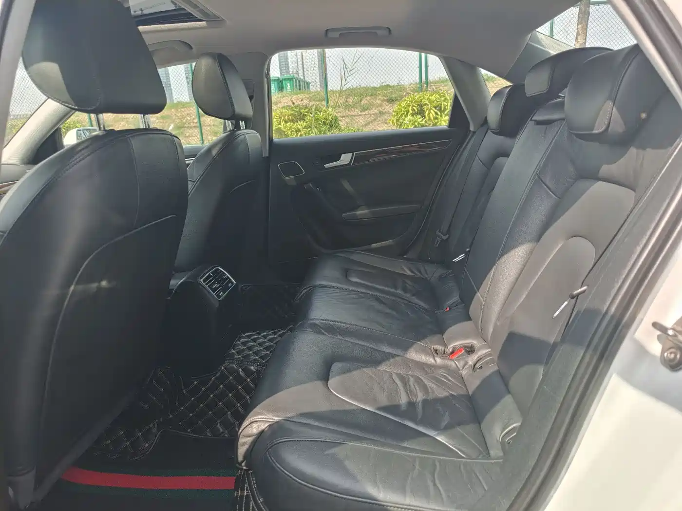 Audi A4L 2015 35 TFSI Auto Comfort фото 6