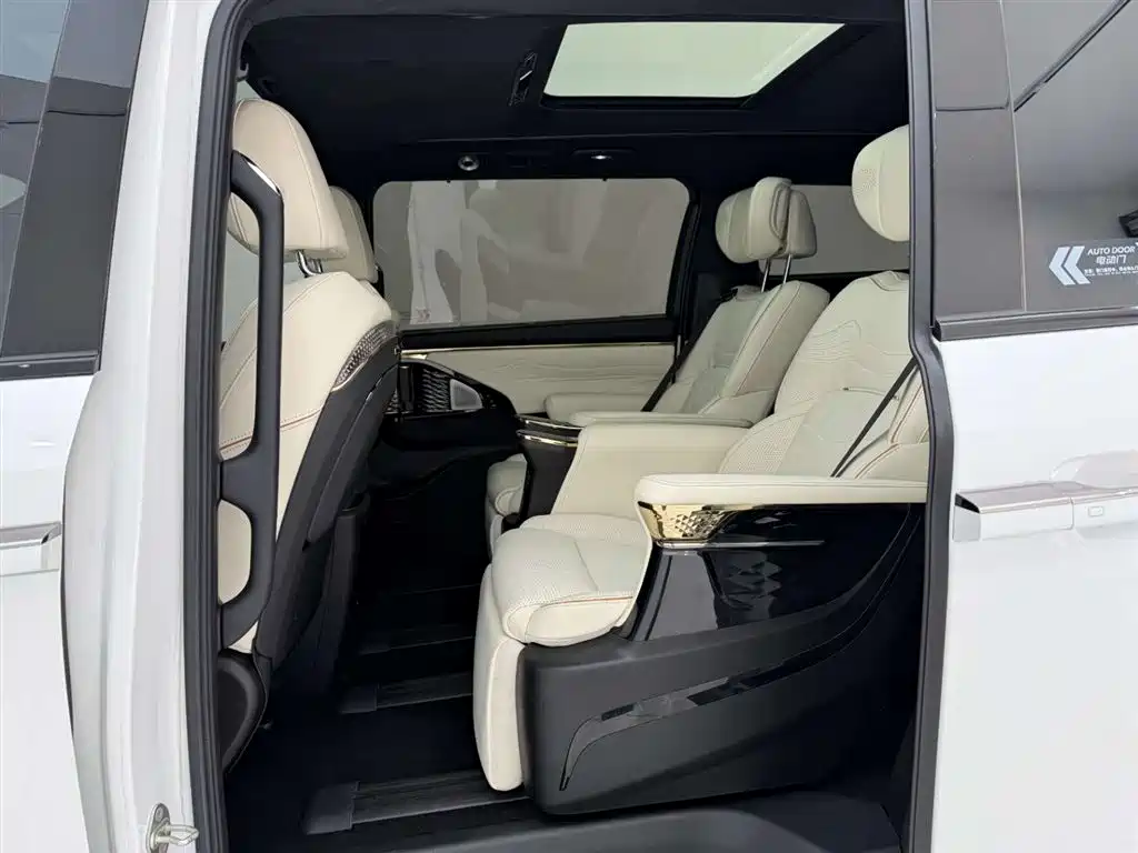GAC Trumpchi Trumpchi M8 2023 Model Master Series 400T Flagship Edition фото 18