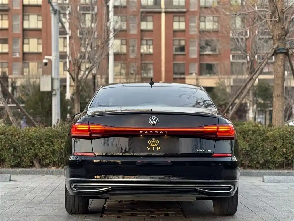 Volkswagen Passat 2022 280TSI Business Edition фото 25