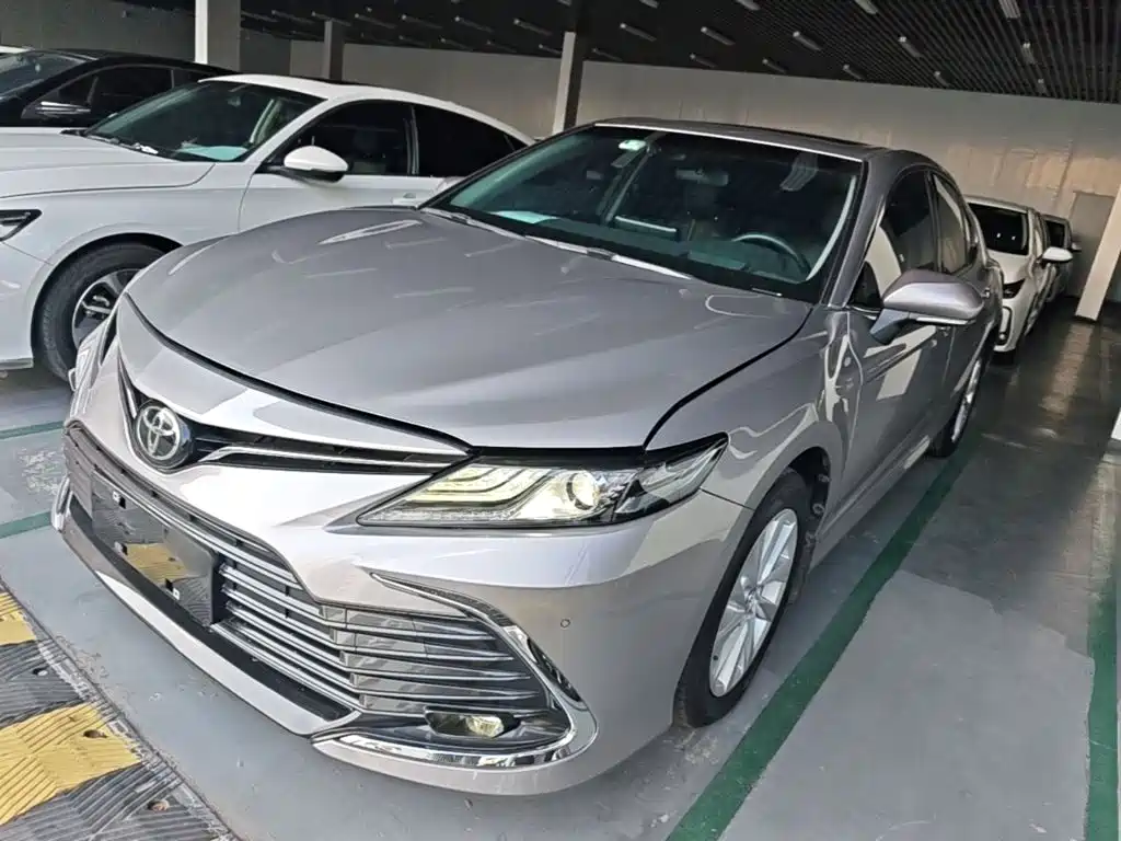Toyota Camry 2021 2.0G Luxury Edition