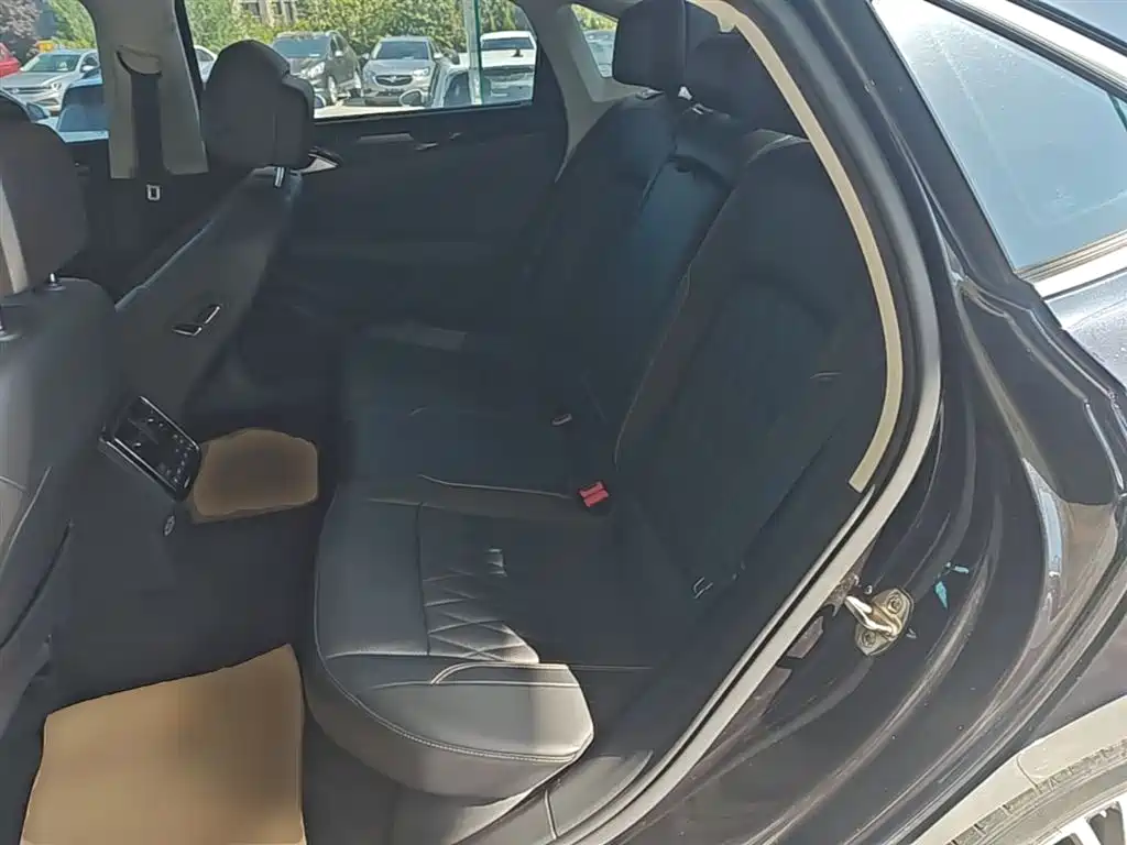 Volkswagen Passat 2019 330TSI Noble Edition China VI фото 17