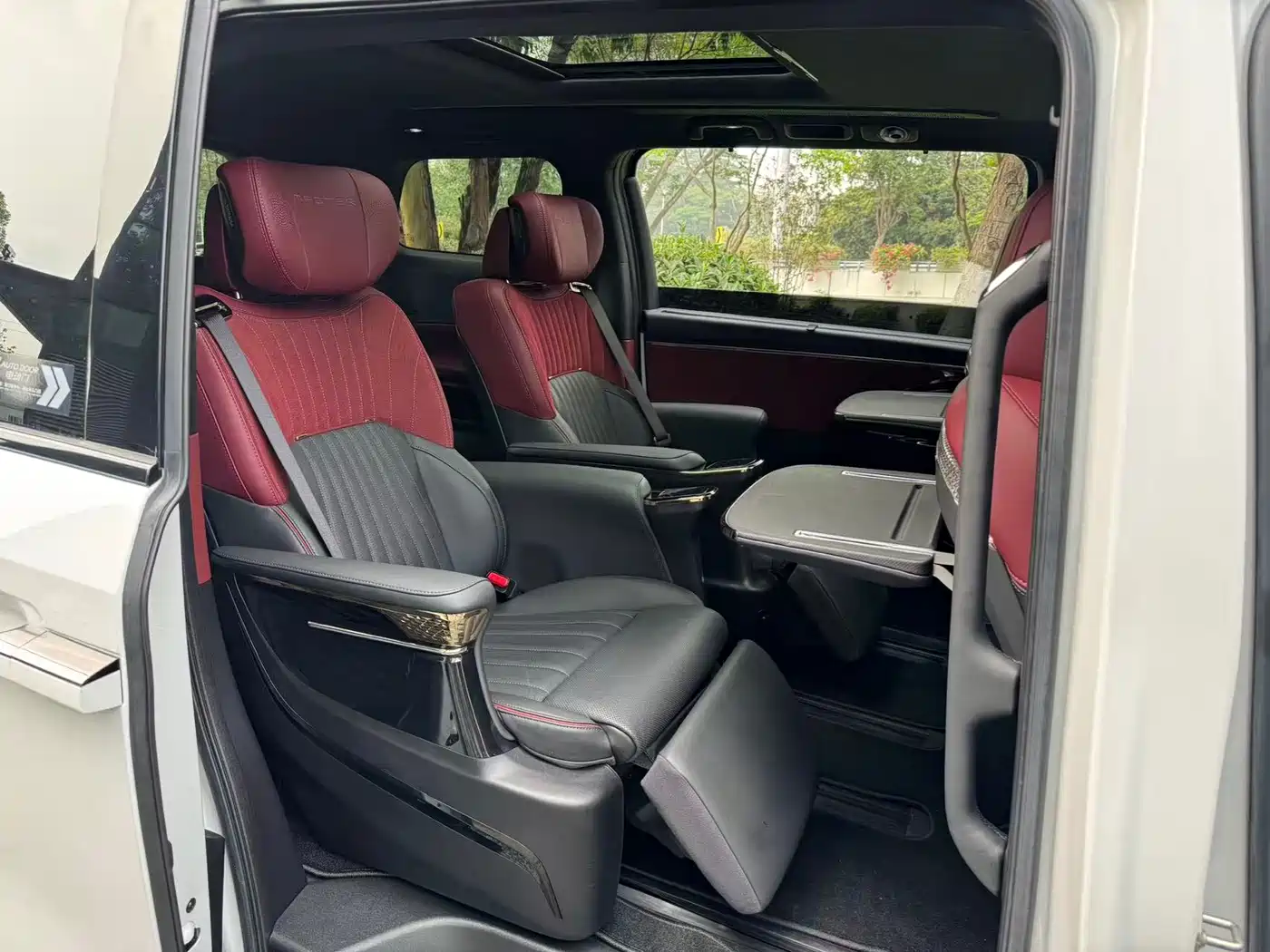GAC Trumpchi Trumpchi M8 2024 Patriarch Series Twin Engine Flagship Edition фото 8
