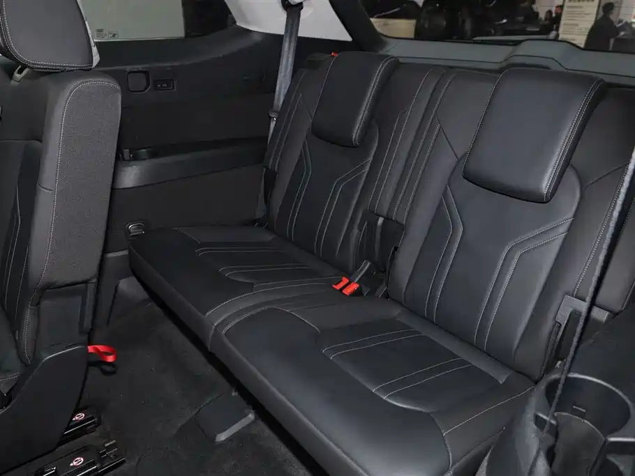 Audi Q6 2024 40 TFSI quattro Cloud View Yulin Package 7-seater фото 23