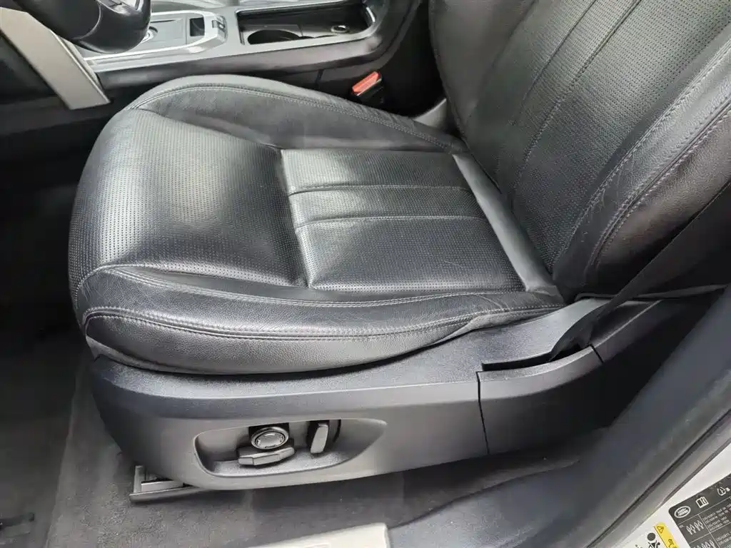 Land Rover Discovery Sport 2016 2.0T HSE фото 20