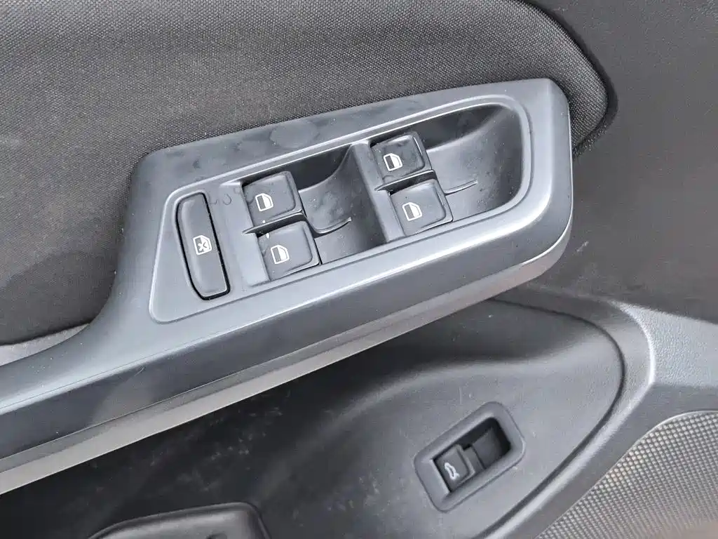 Photo 9 - Volkswagen Lamando