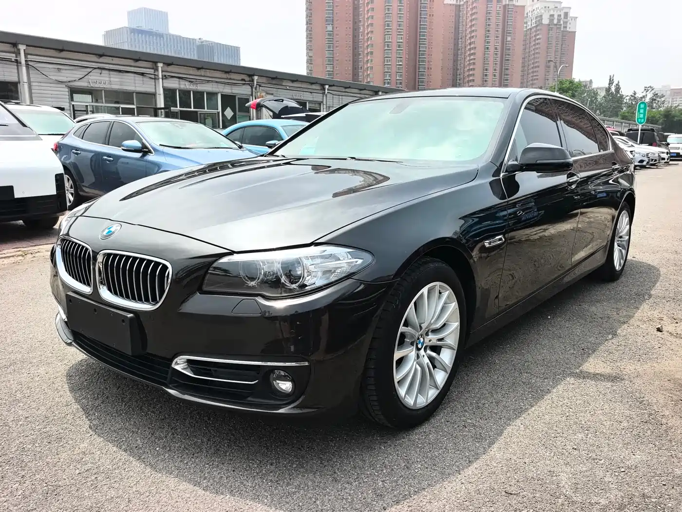 BMW 5 Series 2014 525Li Luxury Design Package