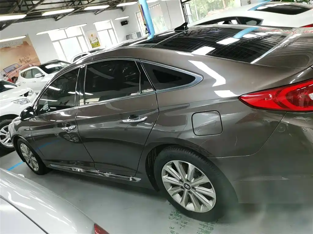 Hyundai Sonata 2015 1.6T GLS Smart фото 5