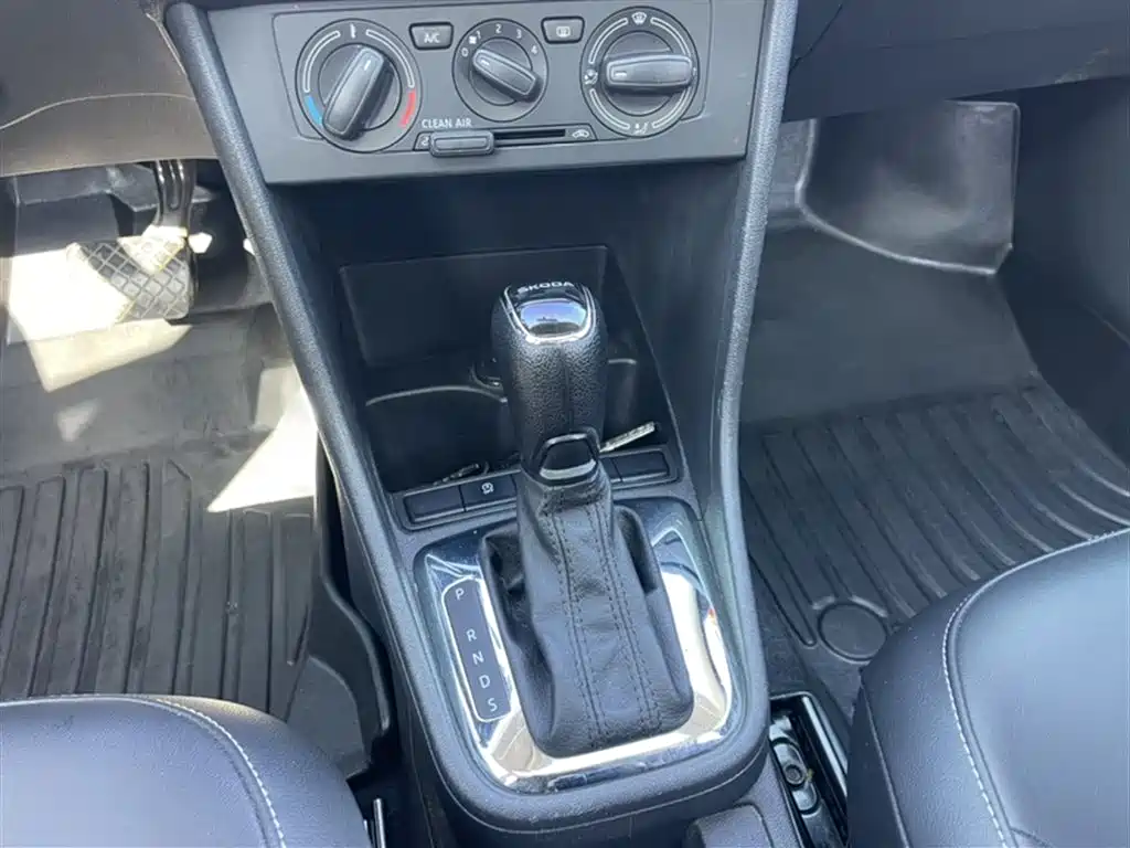 Škoda Skoda Rapid Spaceback 2019 Facelift 1.5L Automatic Comfort Version China VI фото 6