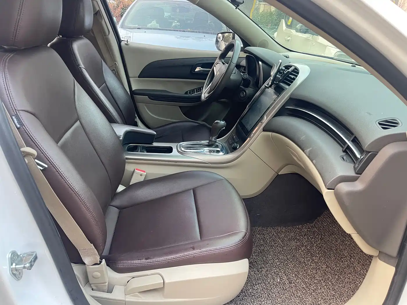 Chevrolet Malibu 2012 2.0L Automatic Comfort Edition фото 10