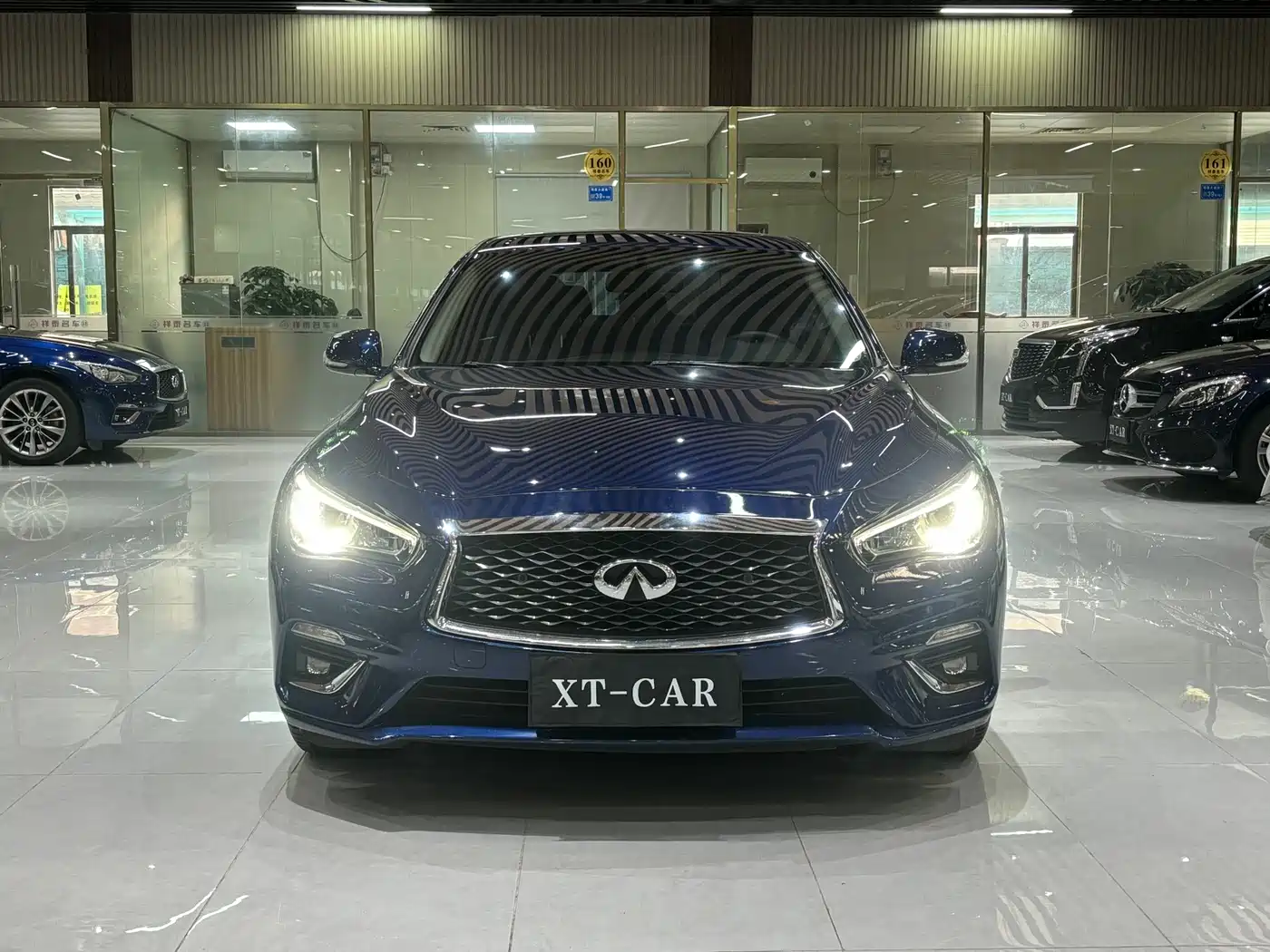 Фото 2 - Infiniti Q50L