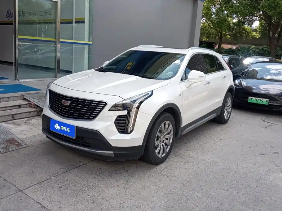 Фото 1 - Cadillac XT4
