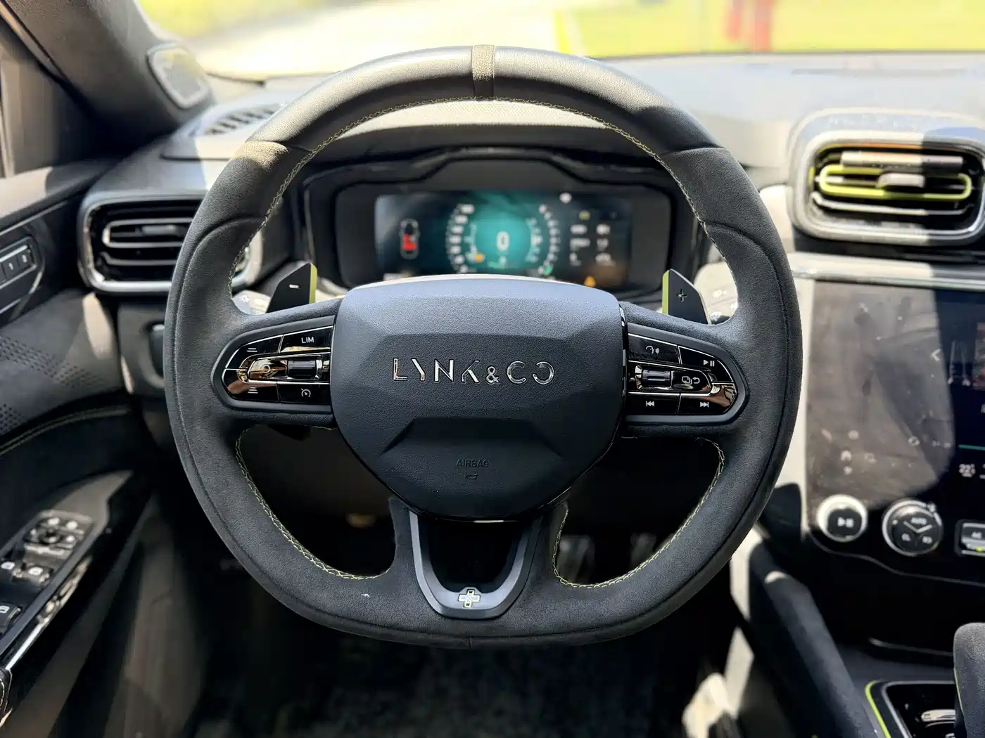 Lynk & Co 03 2019 03+ 2.0TD Automatic Wind Control Edition фото 8